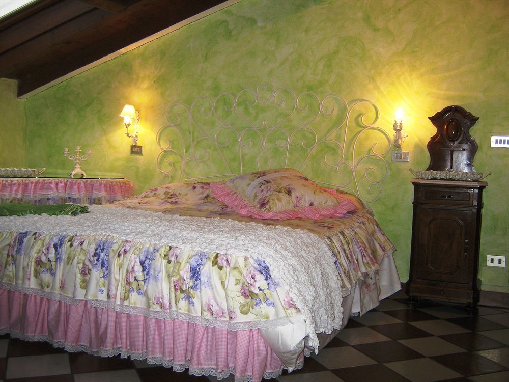 B And B Della Mimosa Desenzano del Garda Eksteriør bilde